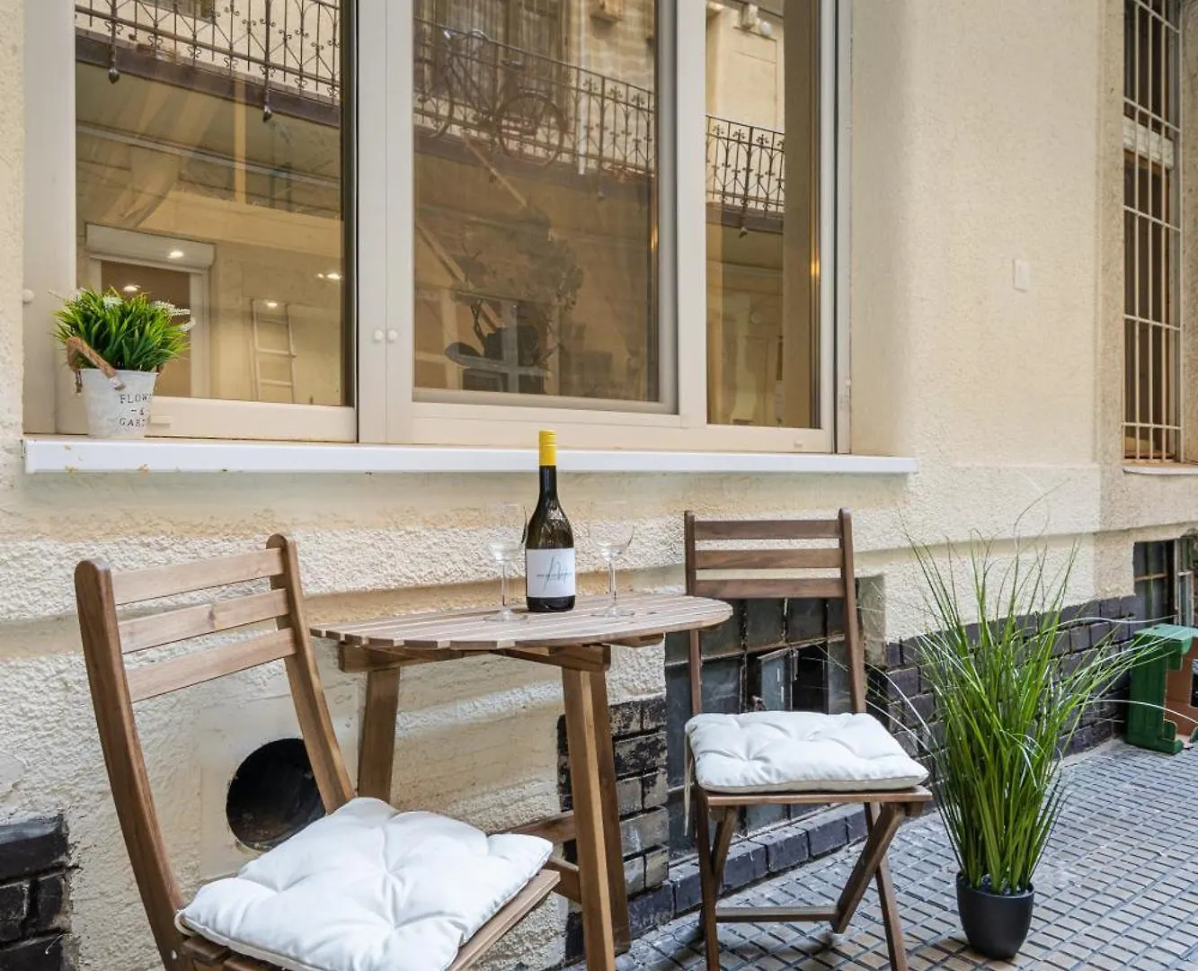 Mira Holiday Apartment Budapest 0*,