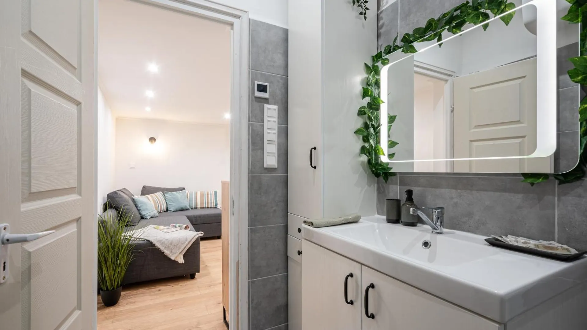 Mira Holiday Apartment Budapest